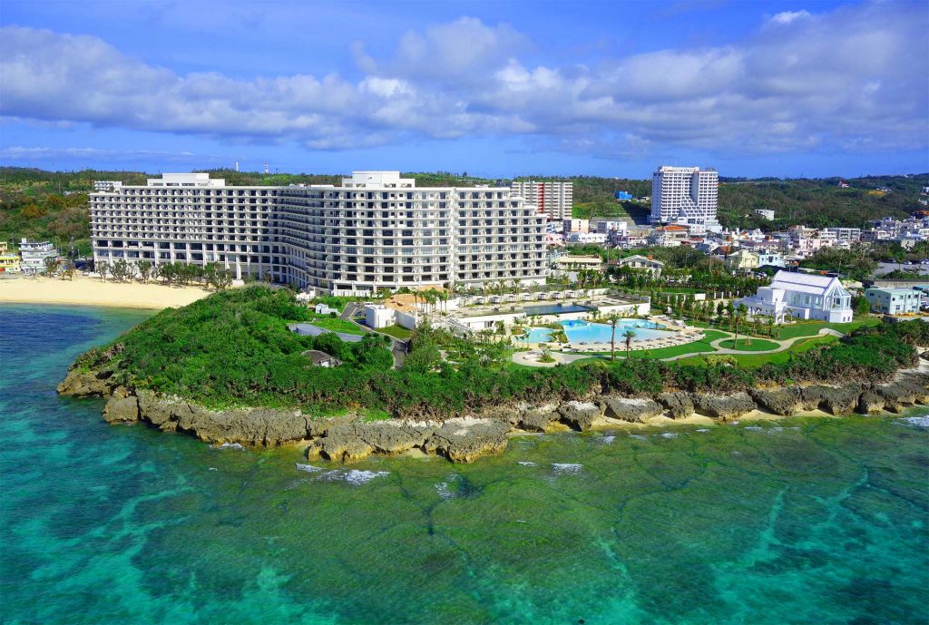 ホテルモントレ沖縄スパ＆リゾートの外観